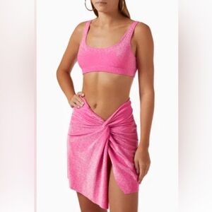 NWT Good American Sparkle Twist Mini
Sarong Stretchy Hot Pink
